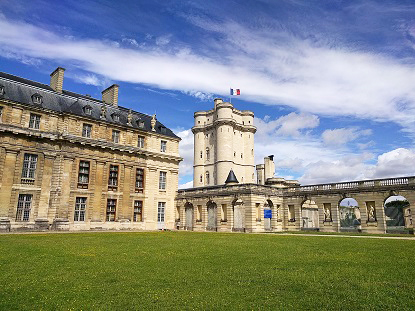 Château de Vincennes (photo by David Baron from San Francisco, California, USA - CC BY-SA 2.0)