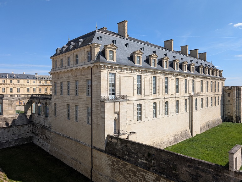 The Royal Pavilions, Château de Vincennes (© Eupedia.com)