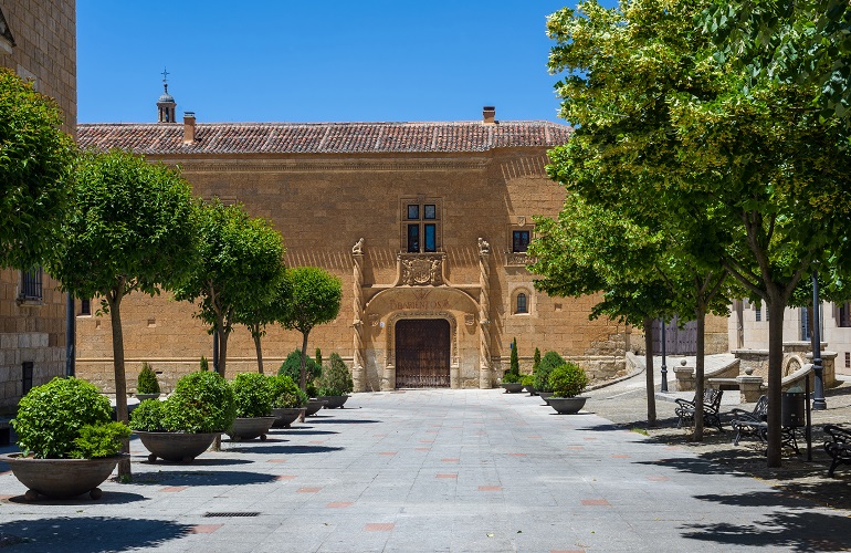 Palacio de Montarco in Ciudad Rodrigo (© Alvaro German Vilela | Dreamstime.com)