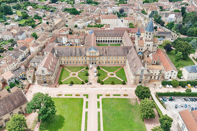 Aerial view o Cluny Abbey (photo by dronepicr - CC BY 2.0)