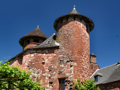 Collonges-la-Rouge, Limousin (photo by dynamosquito - CC BY-SA 2.0)