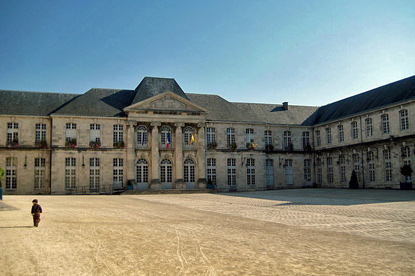 Château de Commercy, Lorraine (photo by Chatelai - CC BY 3.0)