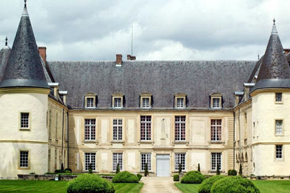 Condé Castle, Picardy (photo by Jpduburcq - CC BY-SA 3.0)