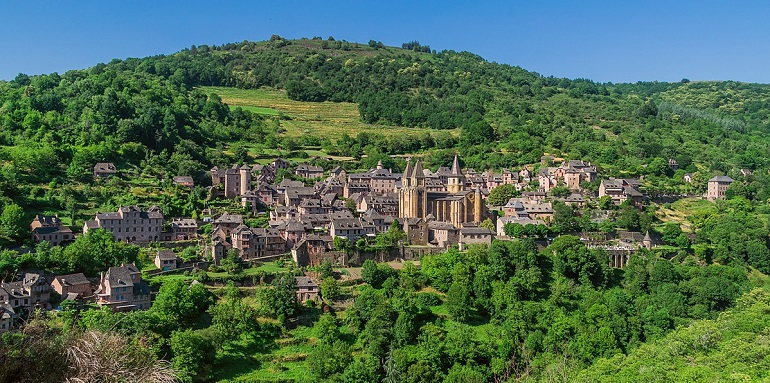 Conques (photo by Krzysztof Golik - CC BY-SA 4.0)