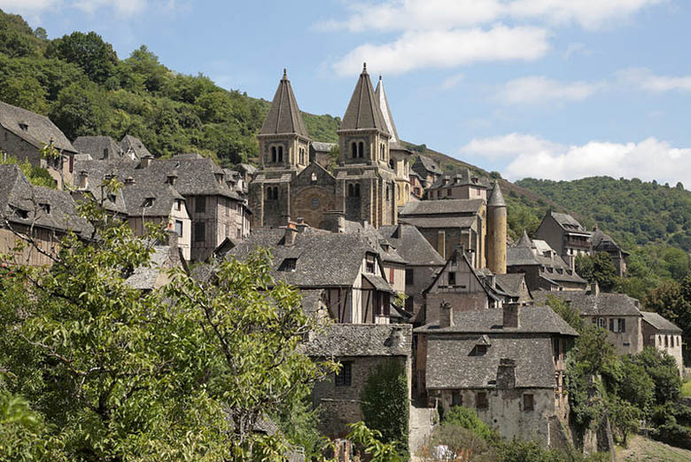 Conques, Aveyron (photo by PMRMaeyaert - CC BY-SA 3.0 Unported license)