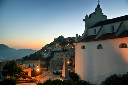 Corbara, Corsica (photo by Pierre Bona - CC BY-SA 3.0)