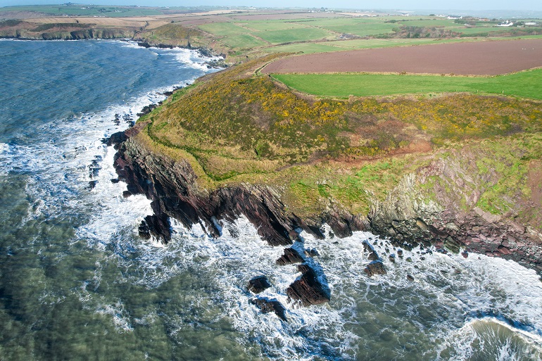 Ballycotton Cliff Walk near Cork (© David Ribeiro | Dreamstime.com)