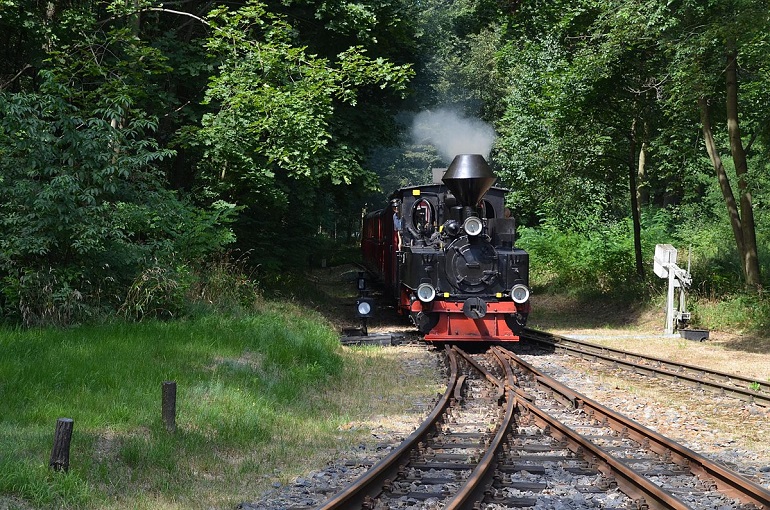 Parkeisenbahn, Cottbus (photo by Torsten Maue from Magdeburg, Deutschland - CC BY-SA 2.0)