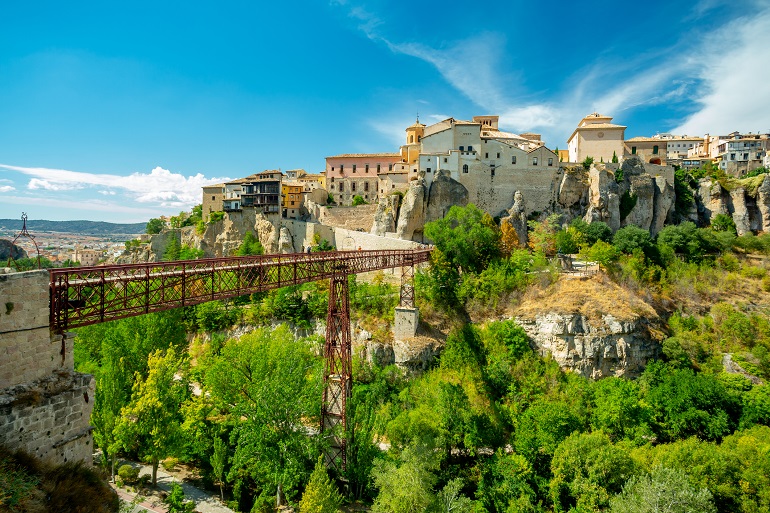 San Pablo Bridge, Cuenca (© Augustin Florian | Dreamstime.com)