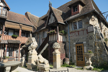 Dives-sur-Mer, Normandy, France (photo by GFreihalter - CC BY-SA 4.0)