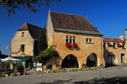 Domme, Aquitaine (photo by Jochen Jahnke - CC BY-SA 3.0)
