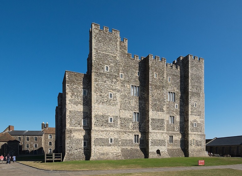 Henry II's Great Tower, Dover Castle (photo by DeFacto - CC BY-SA 4.0)