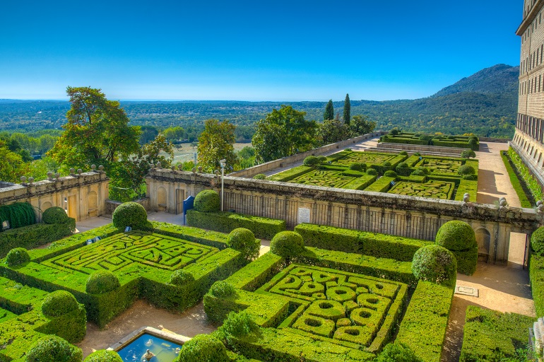 The Friars' Garden, Royal Seat of San Lorenzo de El Escorial (© Dudlajzov | Dreamstime.com)