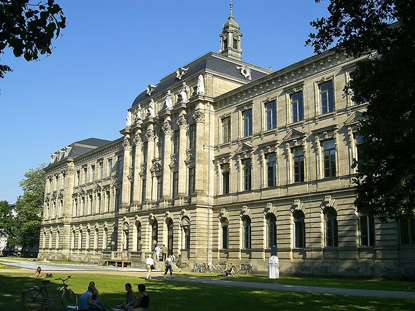 Schloss Erlangen (&copy; Akriesch - CC BY 3.0 Unported license)