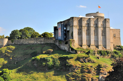Falaise Castle, Normandy, France (photo by Viault - CC BY-SA 3.0)