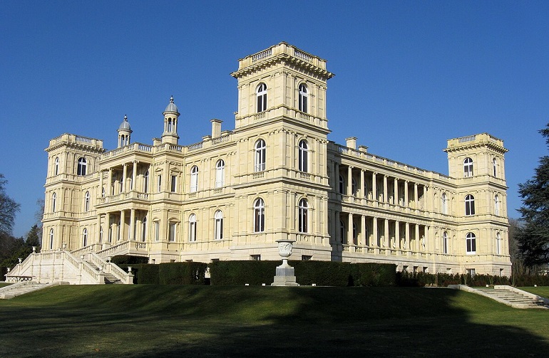 Château de Ferrières (photo by Thor19 - CC BY-SA 4.0)