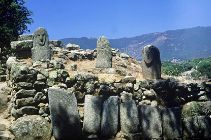 Filitosa, Corsica (photo by Blejuez - CC BY-SA 3.0)