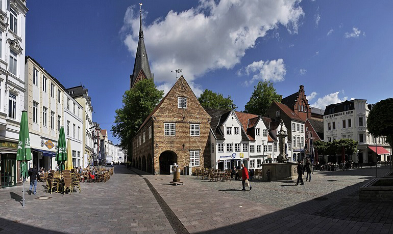 North Market, Flensburg (photo by Andreas Trepte - CC BY-SA 2.5)