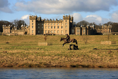 Floors Castle (� Gail Johnson - Fotolia.com)