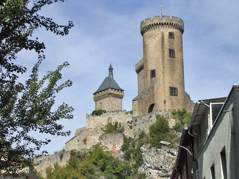 Foix Castle, Midi-Pyr�n�es (&copy; Eupedia.com)