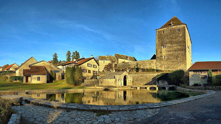 Source de la Romaine, Fondremand (photo by JGS25 - CC BY-SA 4.0)