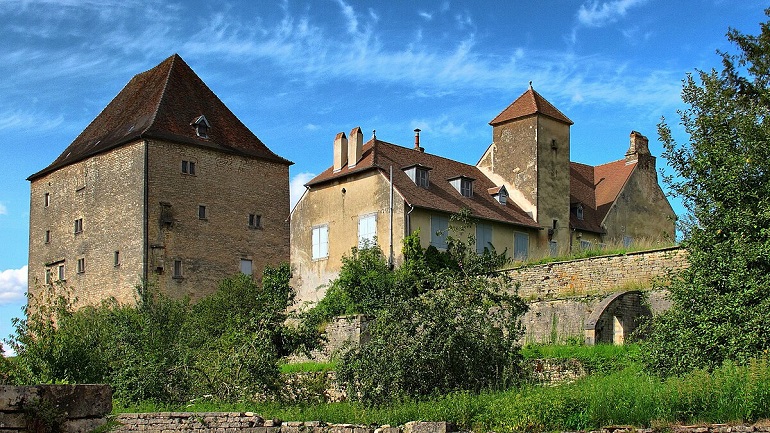 Fondremand Castle (photo by JGS25 - CC BY-SA 4.0)