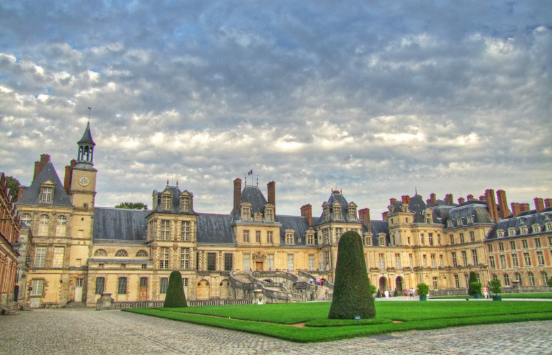 Fontainebleau Palace, �le-de-France (photo by Luiza Fediuc - CC BY-SA 3.0)