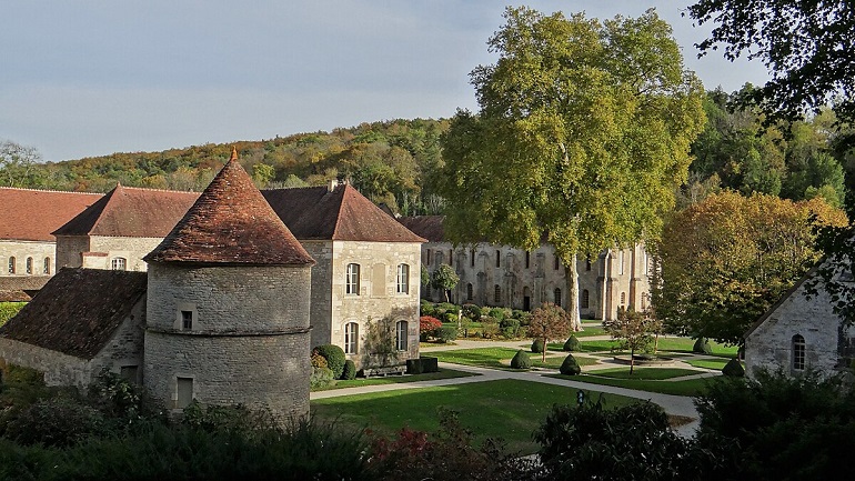 Fontenay Abbey (photo by Ibex73 - CC BY-SA 4.0)