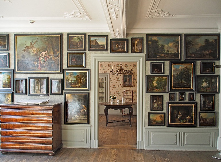 Goethe House, Frankfurt (photo by Hajotthu - CC BY-SA 3.0)