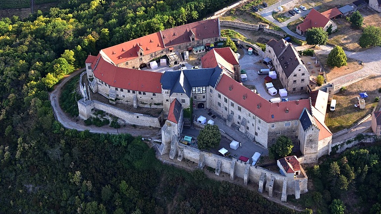 Neuenburg Castle, Freyburg (photo by Wolkenkratzer - CC BY-SA 4.0)