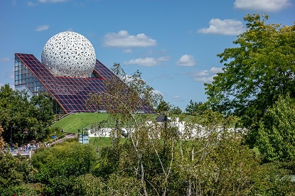 Futuroscope near Poitiers, Poitou-Charentes (photo by Franck Barske from Pixabay)