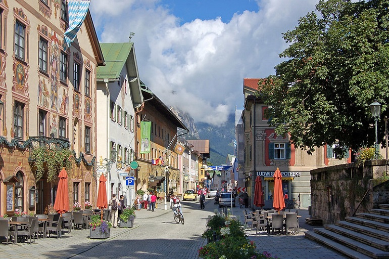 Garmisch-Partenkirchen (photo by Pixelteufel - CC BY 2.0)