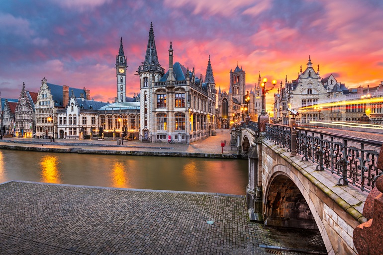 Graslei at dawn, Ghent (© Sean Pavone | Dreamstime.com)