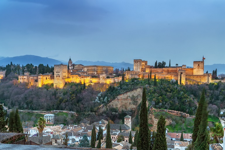 Panoramic view of the Alhambra, Granada (© Boris Breytman | Dreamstime.com)