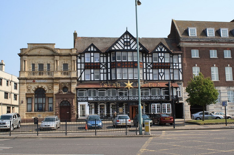 The Star Hotel, Great Yarmouth (© Glen Denny - CC BY-SA 2.0)