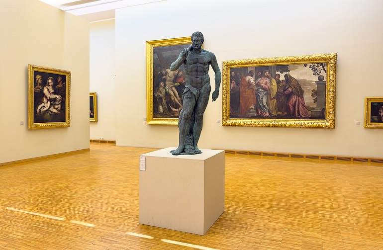 Musée de Grenoble (photo by Mike Peel - CC BY-SA 4.0)