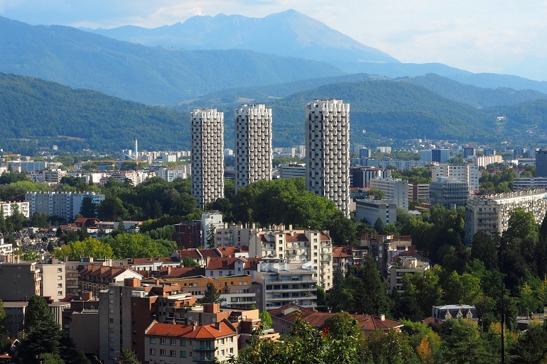 The three towers of the Île Verte, Grenoble (photo by rostichep from Pixabay)