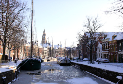 Frozen canal, Groningen (&copy; Patricia Hofmeester | iStockphoto.com)