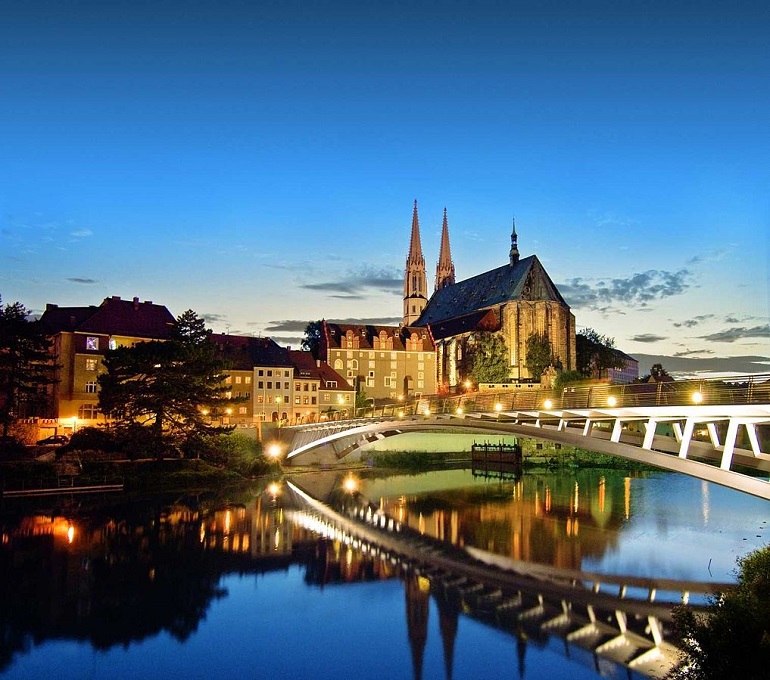 Peterskirche and the Old Town Bridge, Görlitz (photo by Goerlitzinformation at wikivoyage - CC BY-SA 3.0)