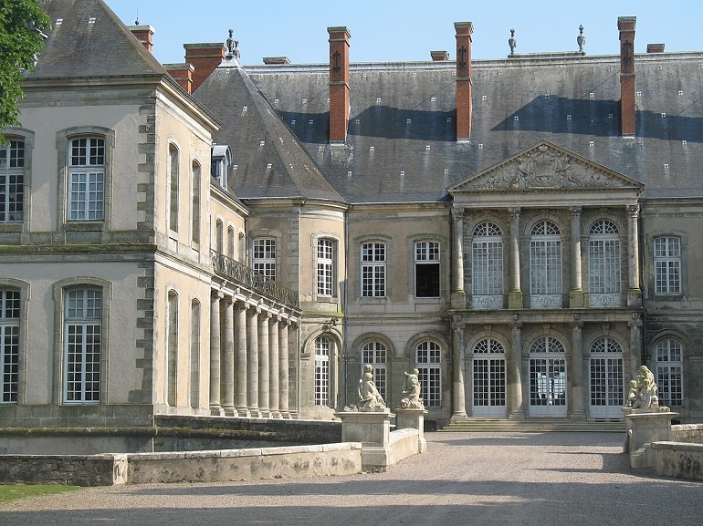 Haroué Castle (photo by Vincent Zimmermann - CC BY-SA 3.0)