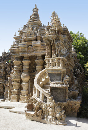 Postman Cheval's Ideal Palace (&copy; Fulcanelli - Fotolia.com)