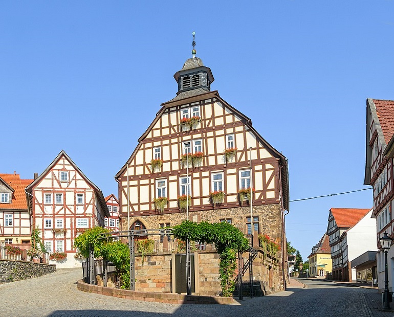 Town Hall, Homberg an der Efze (photo by H. Zell - CC BY-SA 3.0)