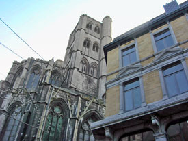 Our Lady's Collegiate Church, Huy (&copy; Eupedia.com)