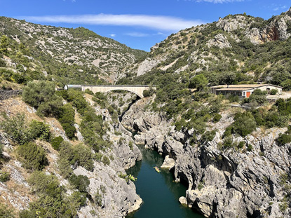 Hérault Gorge, Languedoc-Roussillon (photo by Einaz80 - CC BY-SA 4.0)