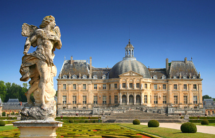 Vaux-le-Vicomte Castle, Ile-de-France (&copy; Dan Breckwoldt | Dreamstime.com)
