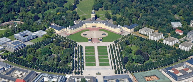 Karlsruhe Palace (photo by Carsten Steger - CC BY-SA 4.0)