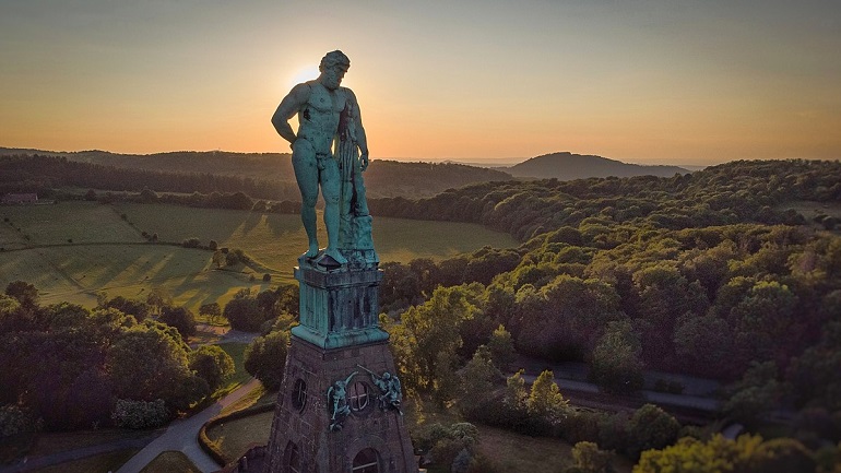 Hercules Monument, Kassel (photo by DocLewis73- CC BY-SA 4.0)