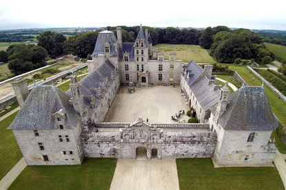 Kerjean Castle, Brittany (photo by 1mpact production, florian lécuyer - CC BY-SA 4.0)