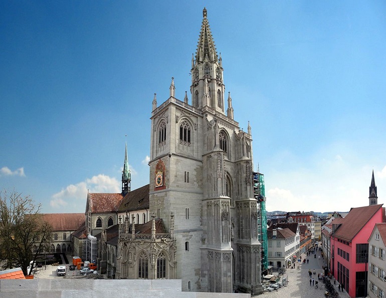 Konstanz Cathedral (photo by MPano 07 - CC BY-SA 3.0)
