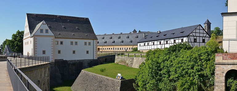 Barracks, Königstein Fortress (photo by Pudelek - CC BY-SA 4.0)